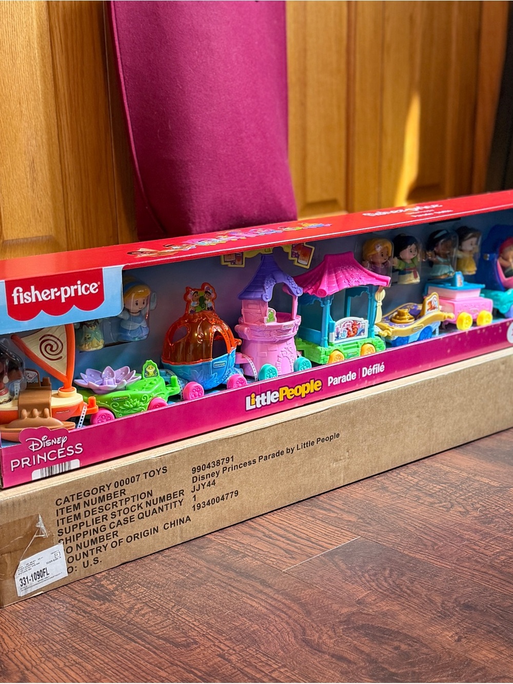 Fisher-Price Little People Disney Princess Parade Playset - Pink & Purple